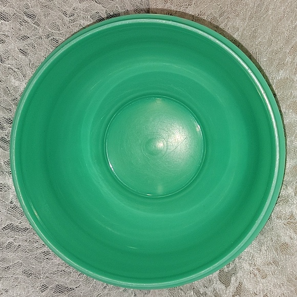 Tupperware: Lettuce Container - Picture 2 of 5